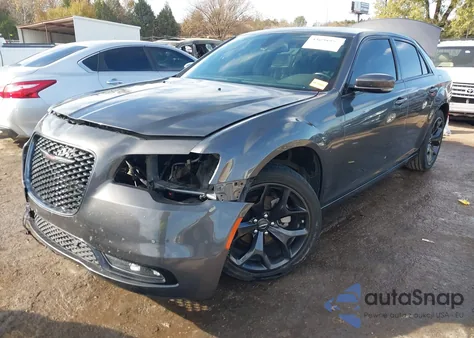 2022 Chrysler 300 S из США, поврежденный, VIN 2C3CCABG3NH154441